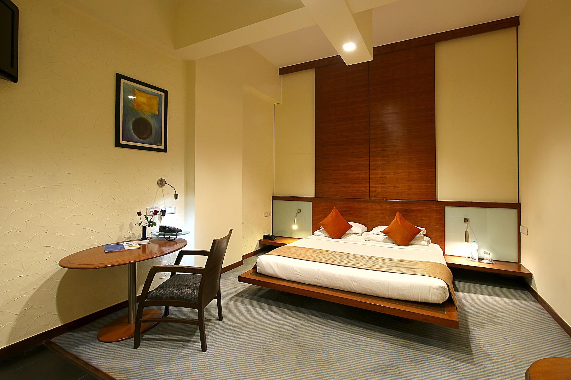 Hotel Studio Estique 3*