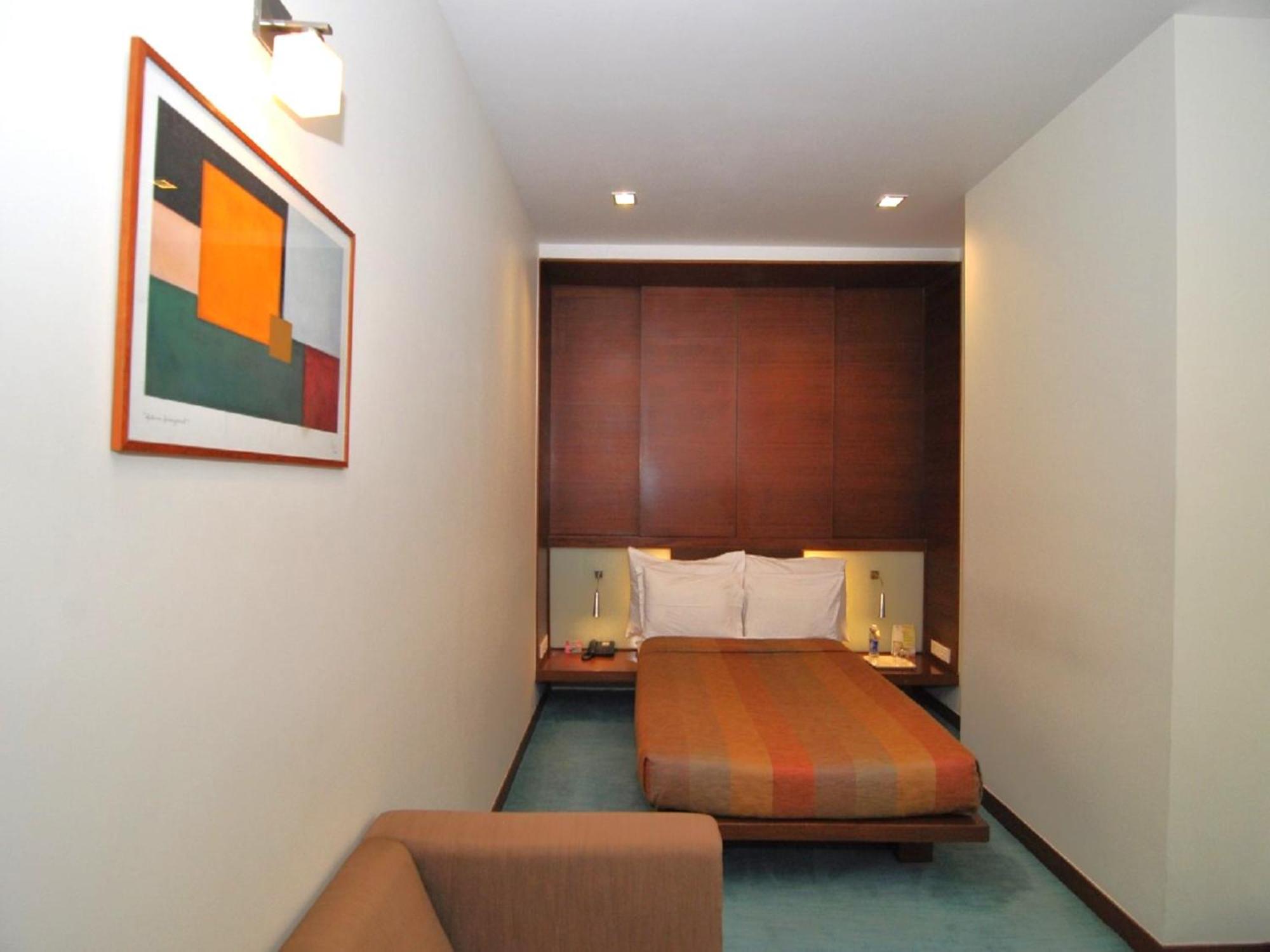 Hotel Studio Estique 3*