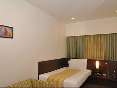 Studio Estique Hotel Pune