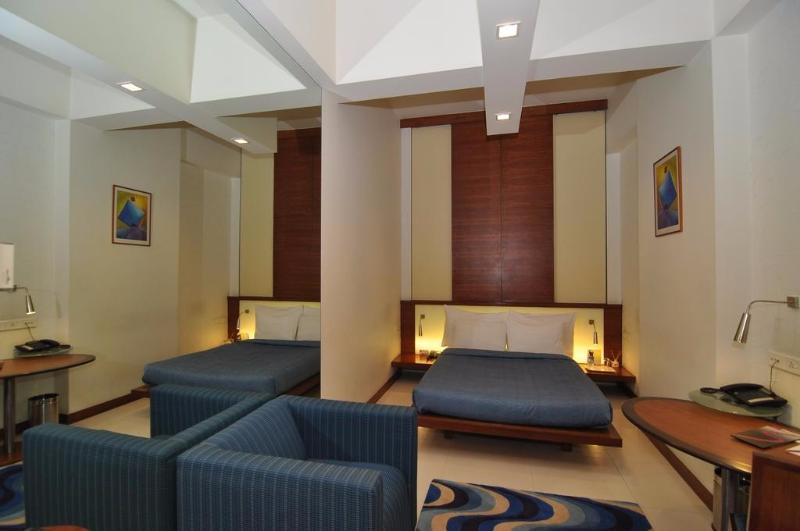 Studio Estique Hotel Pune