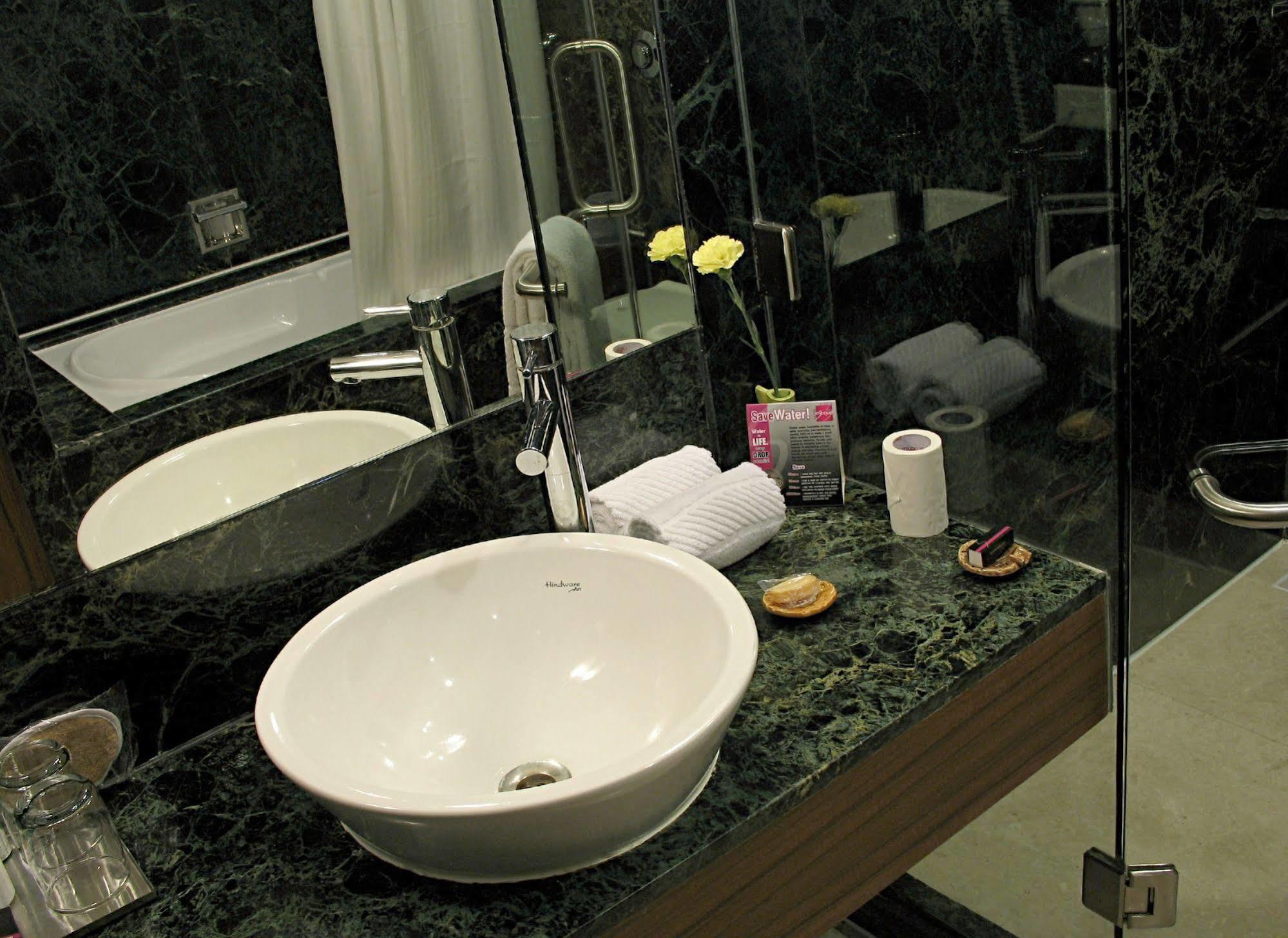 Studio Estique Hotel 3*
